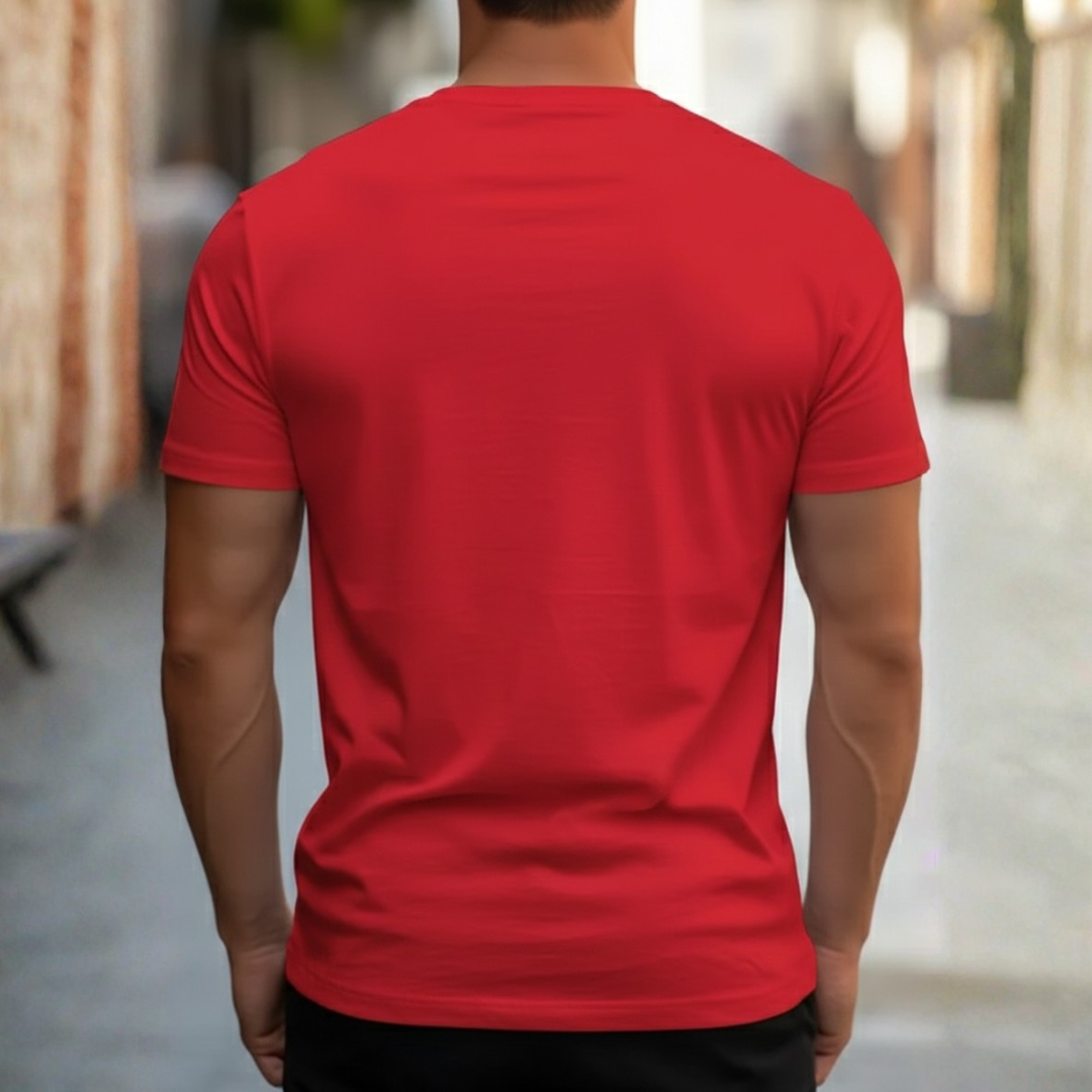 Stylish men's short sleeve crew neck t-shirt, slim fit for modern summer fashion.