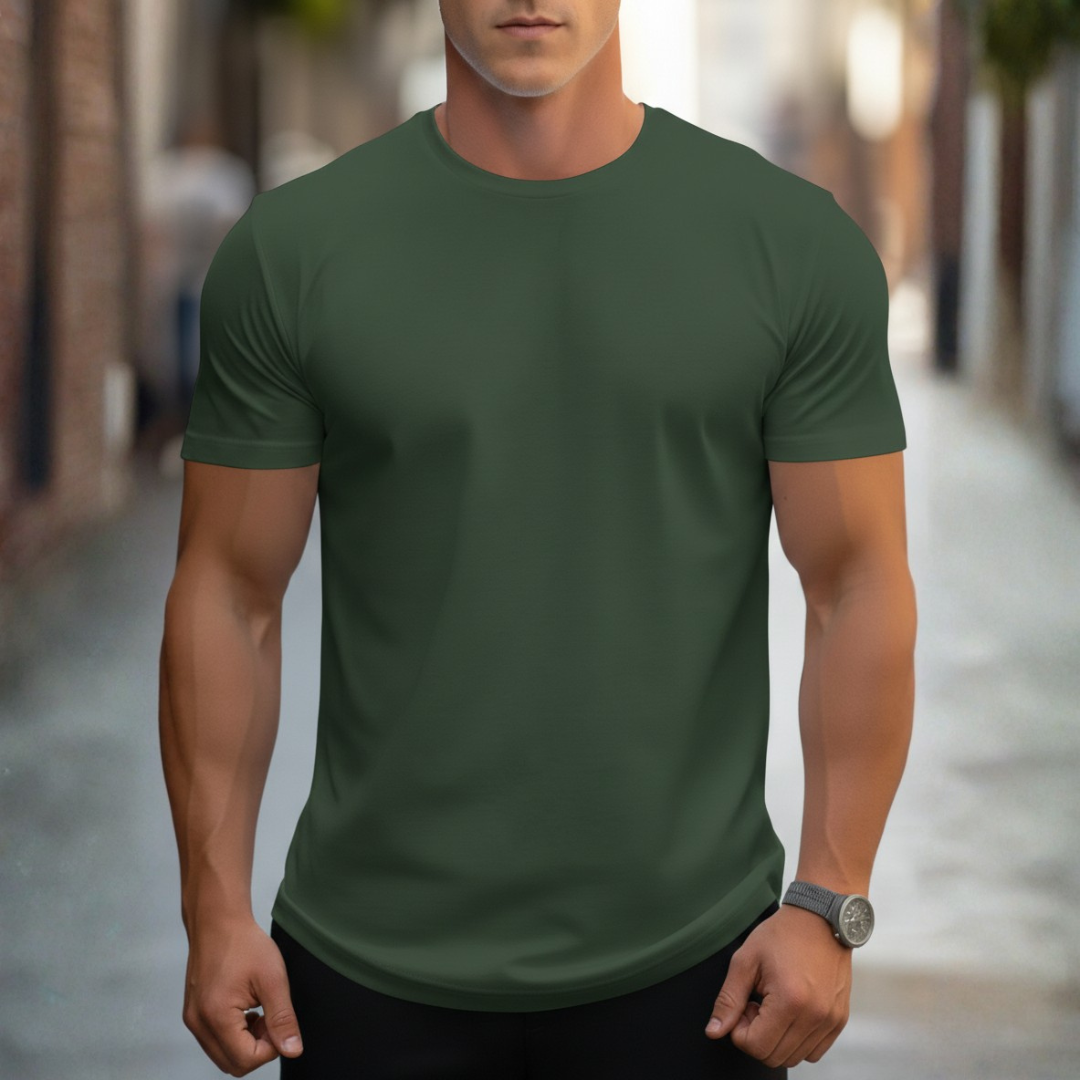 Sleek men's fashion t-shirt, slim fit with a crew neck and short sleeves for a sharp look.