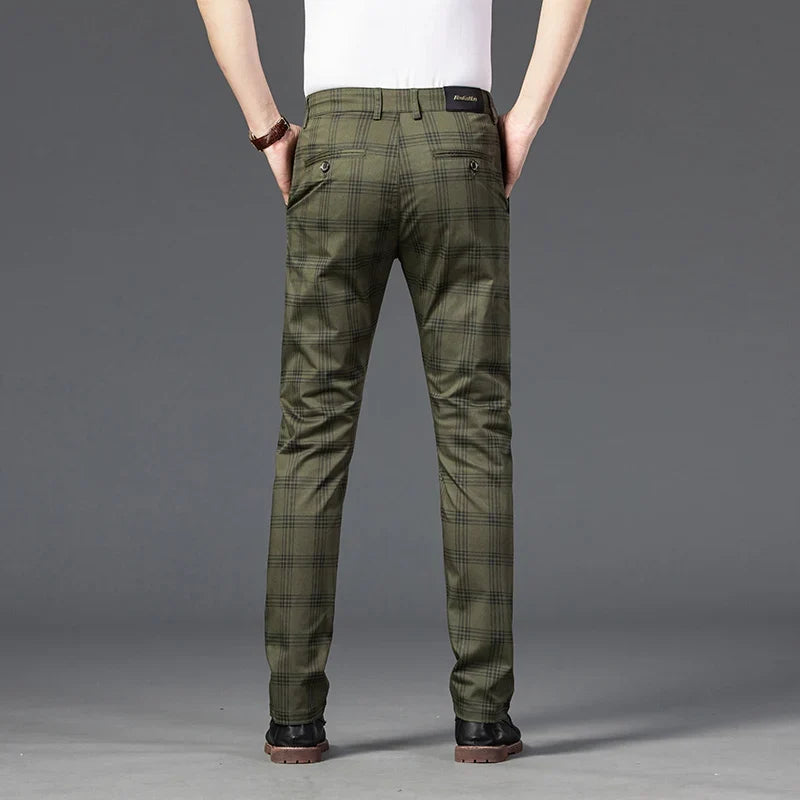 Comfortable men's slim fit stretch plaid pants, ideal for everyday style & all-day comfort.