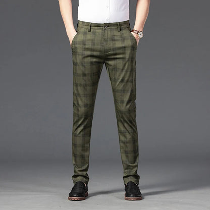Men's slim fit plaid pants with stretch fabric, combining comfort & confident style for modern men.