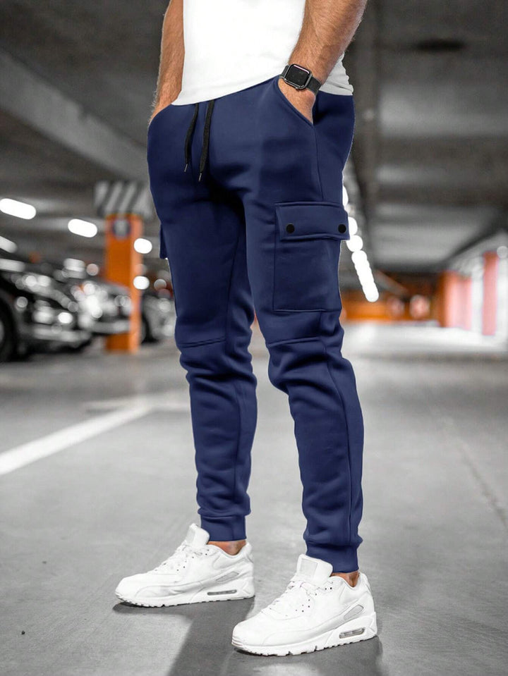 Slim fit men's cargo pants, urban streetwear, modern comfort.