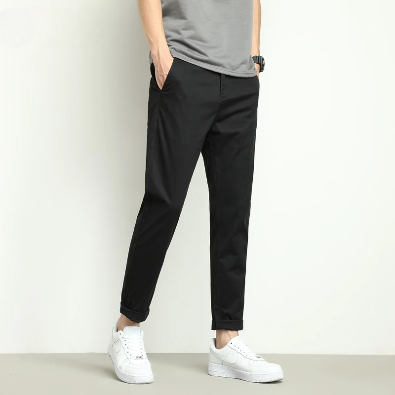 Men's wrinkle-free slim-fit pants with stretch, sleek and versatile.