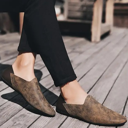Feel good in men's slip-on loafers, designed for ultimate comfort and casual fashion versatility.