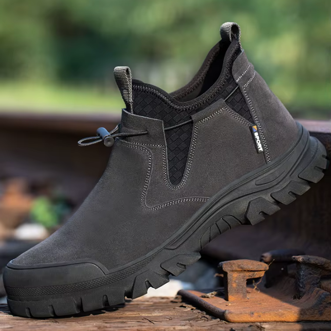 Black men's slip-on steel-toe work boots, non-slip sole for ultimate safety and comfort.