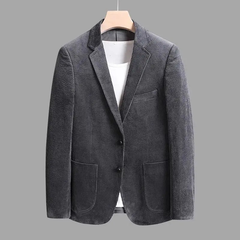 Sophisticated men's tailored blazer, combining smart casual style with all-day comfort. Essential autumn outerwear.