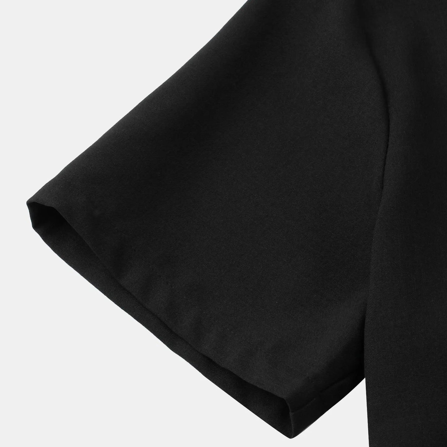 Lightweight men's Solaro short sleeve top, perfect for summer adventures & casual style.