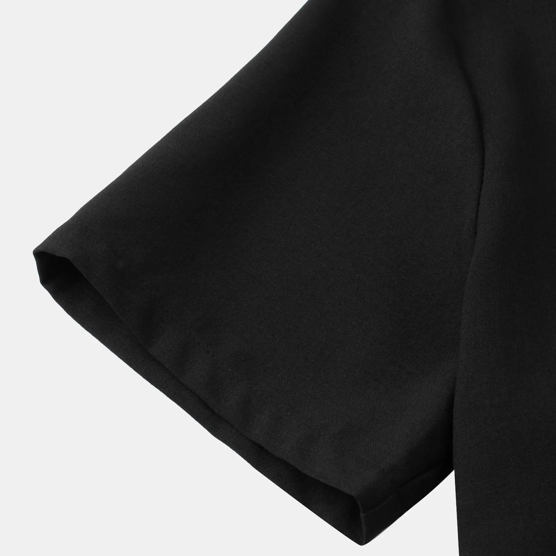 Lightweight men's Solaro short sleeve top, perfect for summer adventures & casual style.