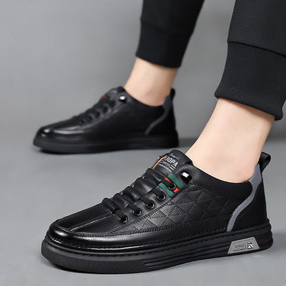Lightweight & flexible Men's Sonnet casual sneakers for active everyday wear.