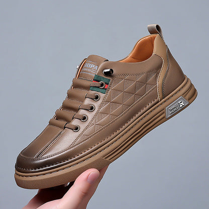 Supportive Men's Sonnet sneakers, ideal for everyday comfort and walking.