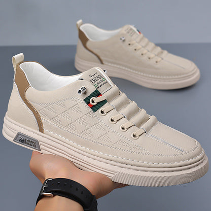 Comfortable Men's Sonnet walking shoes with a modern, supportive design.