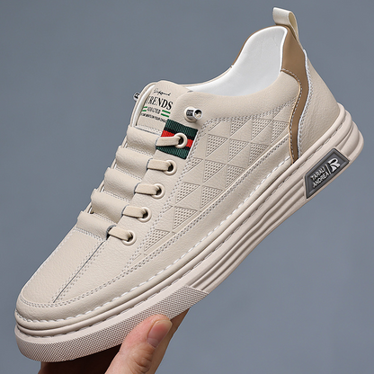 Versatile Men's Sonnet casual sneakers, great for everyday wear & long walks.