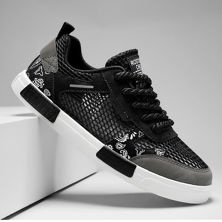 Green Sonnet men's casual sneakers, perfect balance of style and walking comfort.