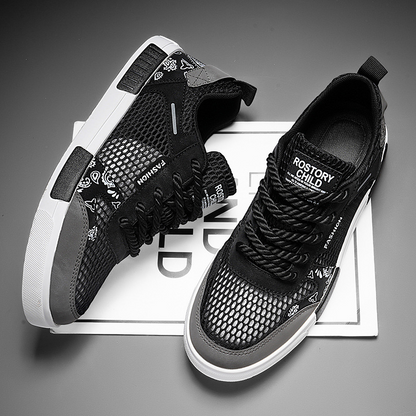 Black Sonnet men's lifestyle shoes, comfortable lace-up design for everyday adventures.