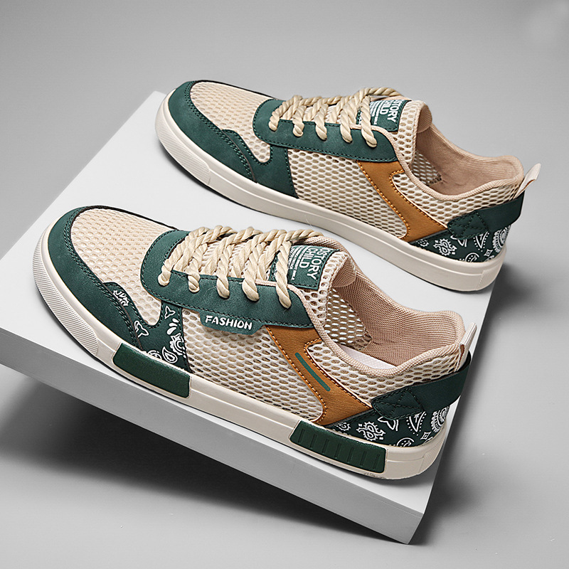 Lace-up Sonnet men's shoes, sleek design & ultimate comfort for active lifestyles.