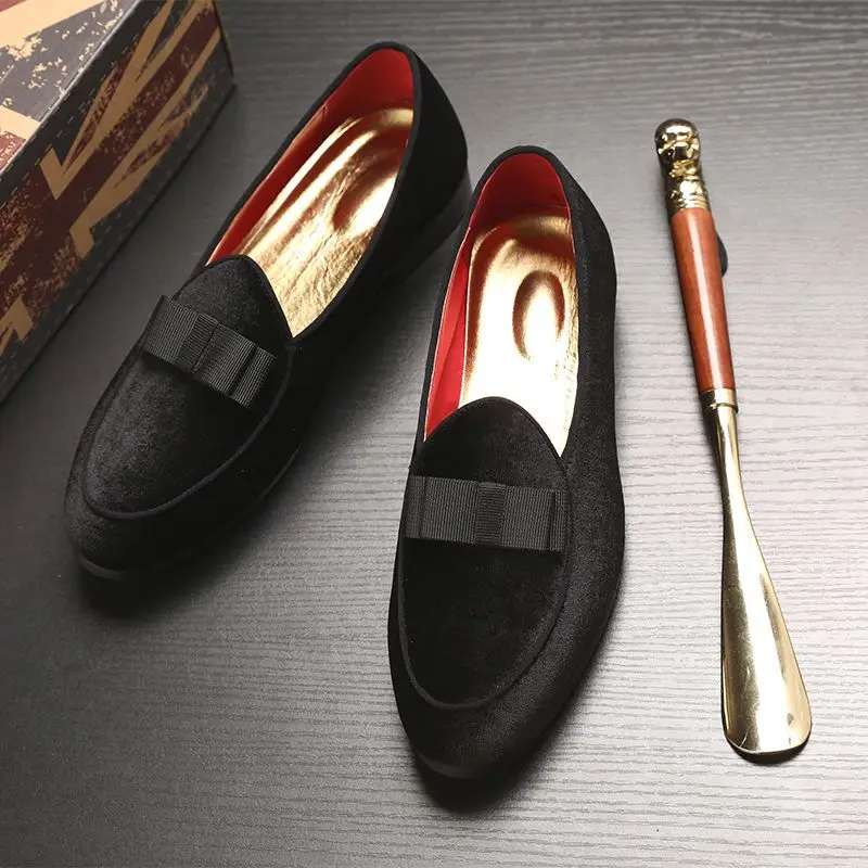 Stylish men's bow dress shoes, elegant slip-on loafers perfect for formal events, weddings, and sophisticated fashion.
