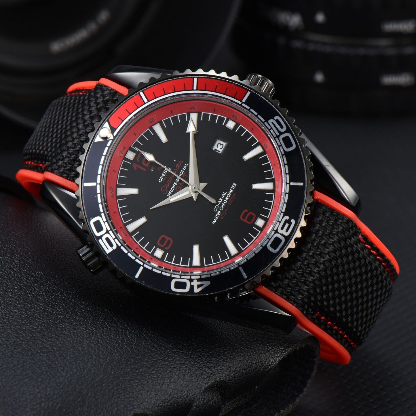 Athletic men's sport watch featuring a precise rotating bezel and luminous display for active lifestyles & workouts.