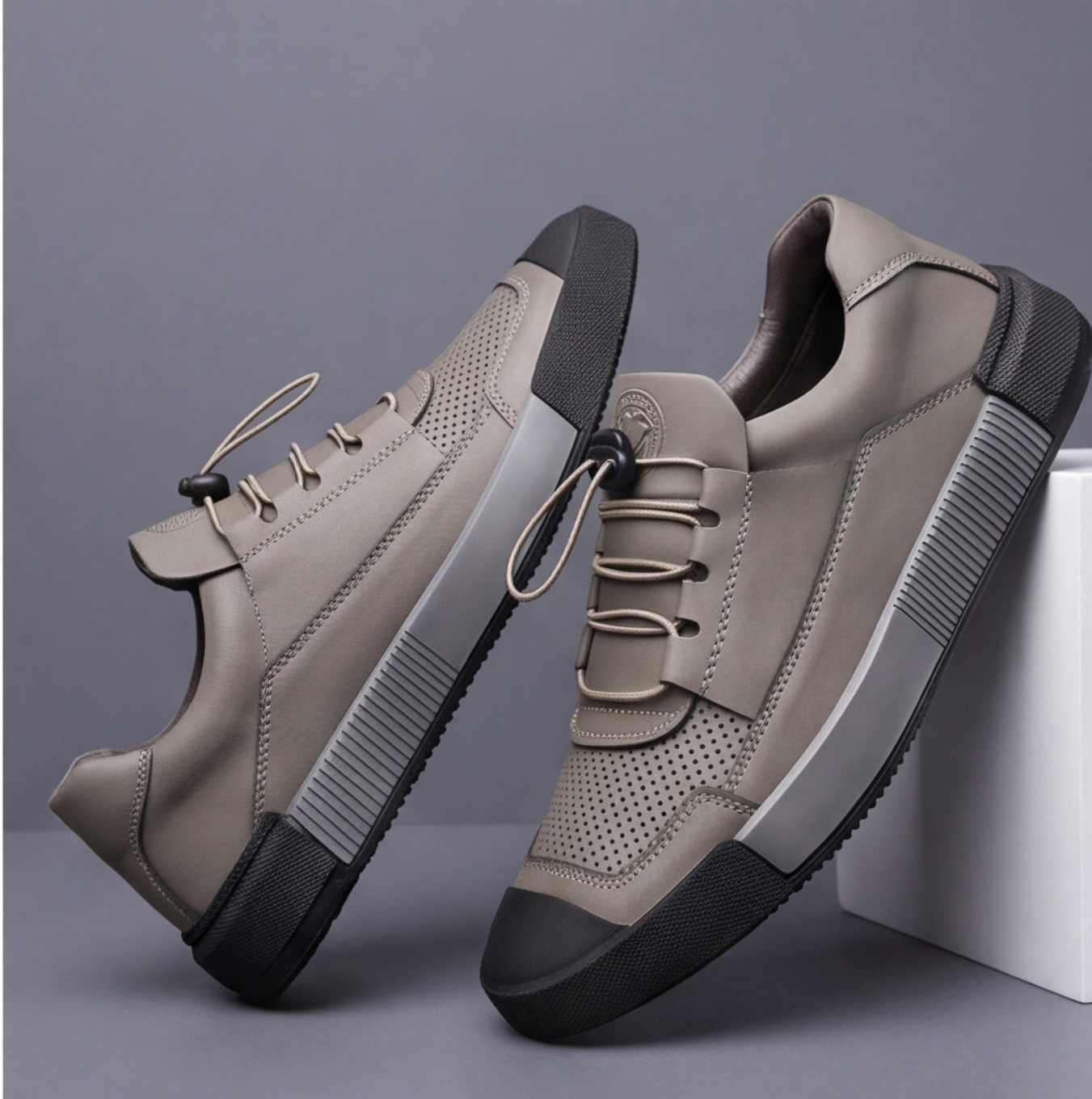 Versatile men's sneakers for all-day comfort, perfect for casual and everyday wear.