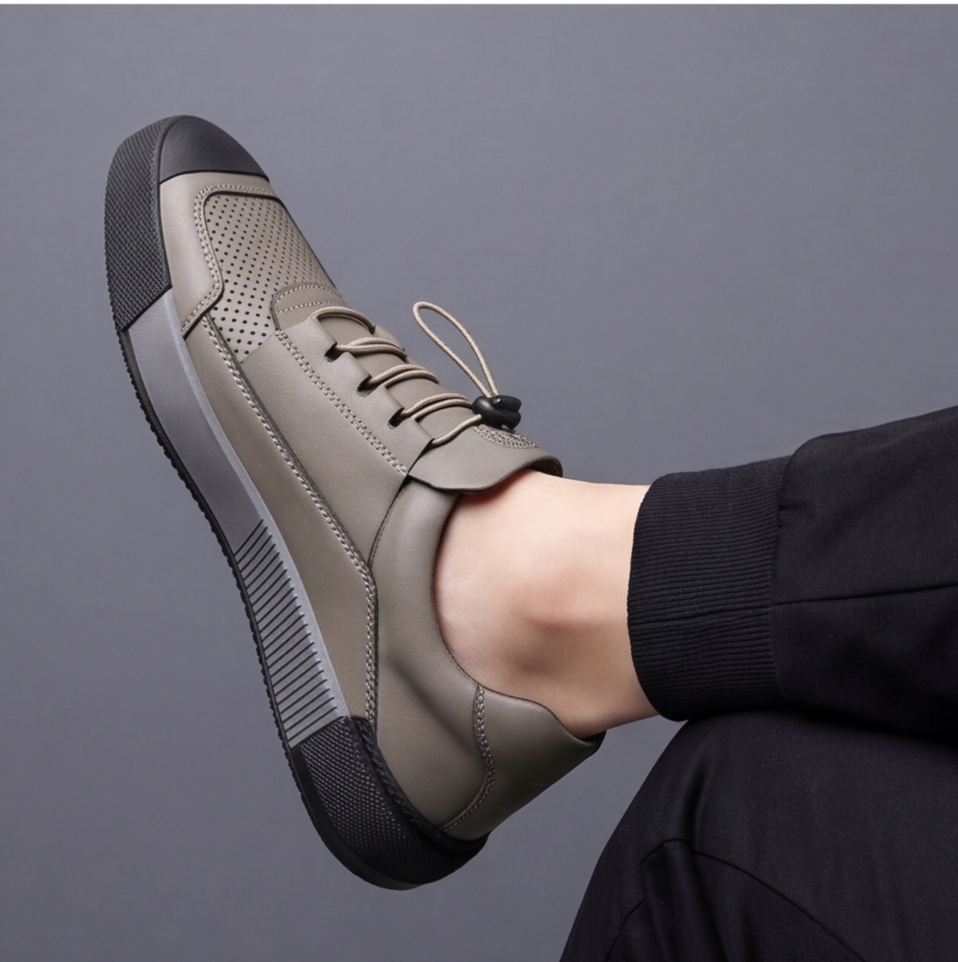 Lightweight men's walking shoes, Sterling Everyday Sneakers, with toggle lace for comfort.