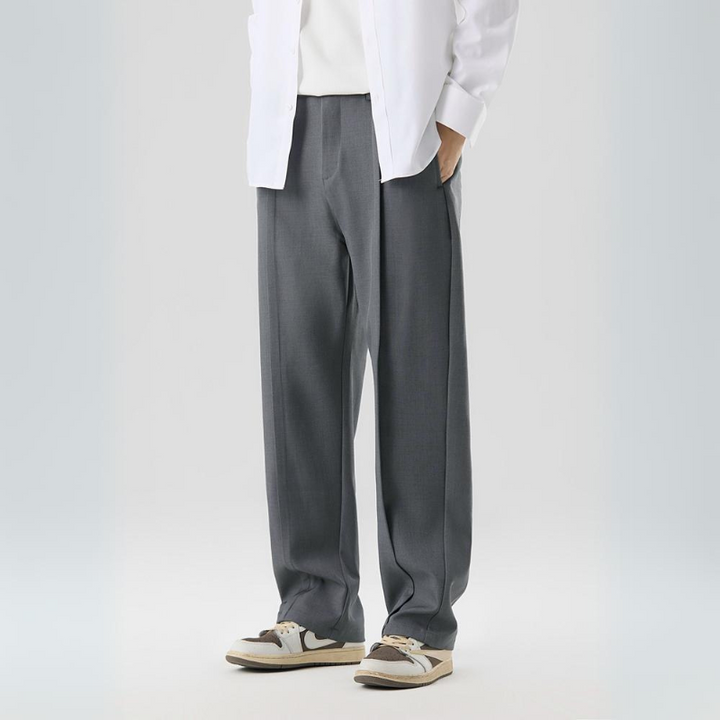 Stylish men's pleated trousers, ultimate comfort, perfect for business or special occasions.