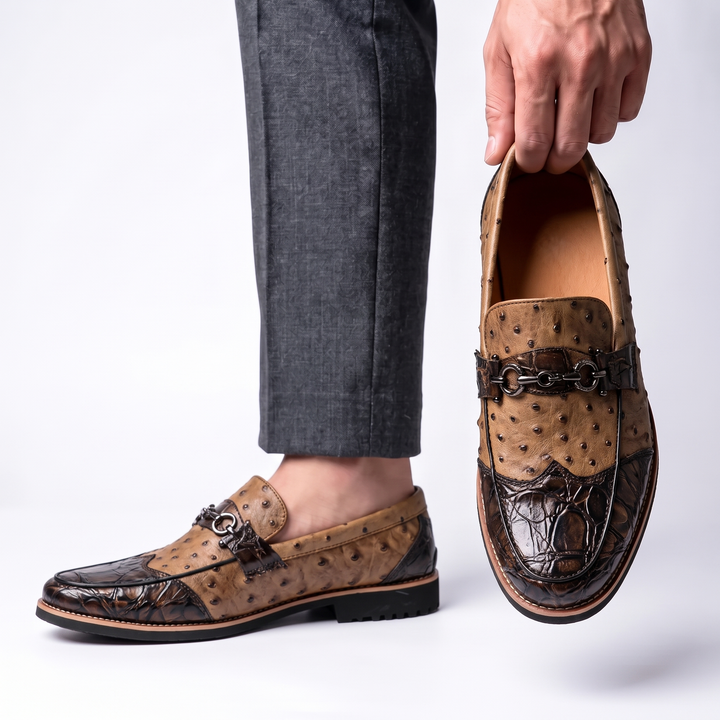 Men's pointed toe slip-on shoes, ideal for daily wear. Versatile casual footwear for autumn fashion.