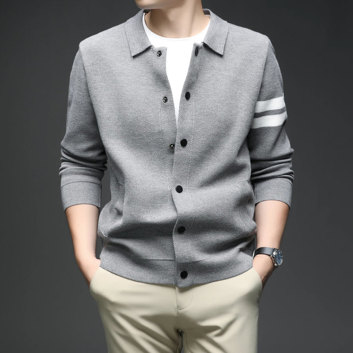 Casual men's button-front striped cardigan, a stylish collar jacket for versatile everyday fashion.