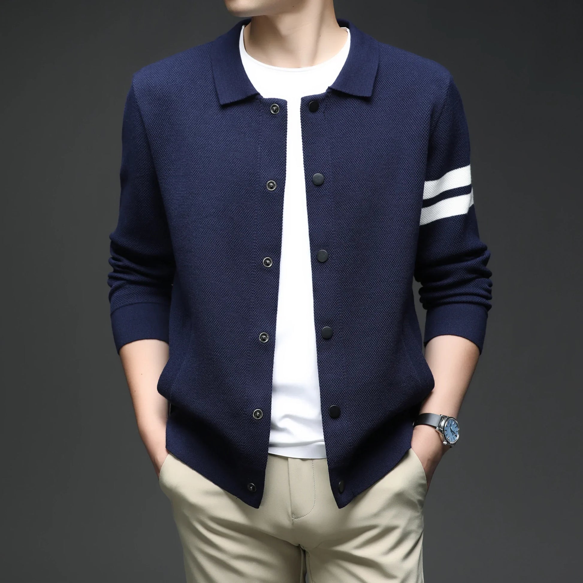 Stylish men's striped collar cardigan, a light jacket with long sleeves and button front for versatile wear.