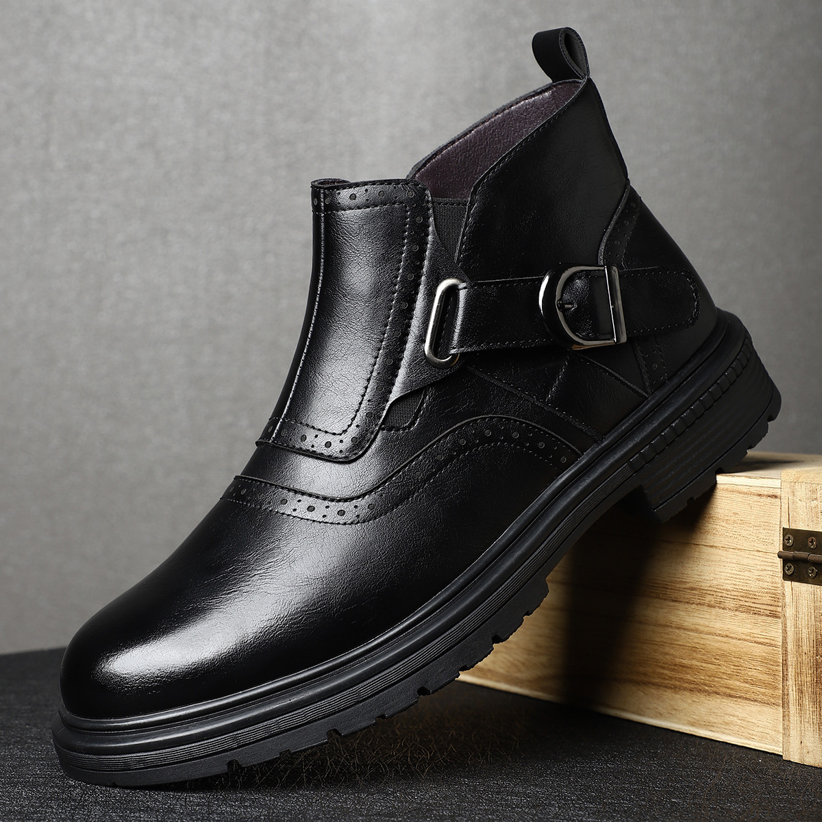 Men's stylish brown brogue ankle boots for smart casual everyday comfort & versatile fall fashion.