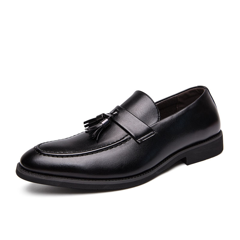 Sophisticated men's burgundy leather tassel loafers, an excellent choice for stylish formal shoes.