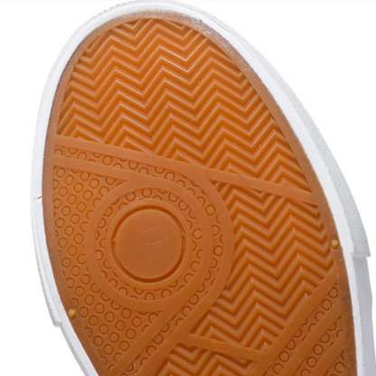 Modern men's stylish black casual sneakers, comfortable & fashionable everyday footwear for urban style.
