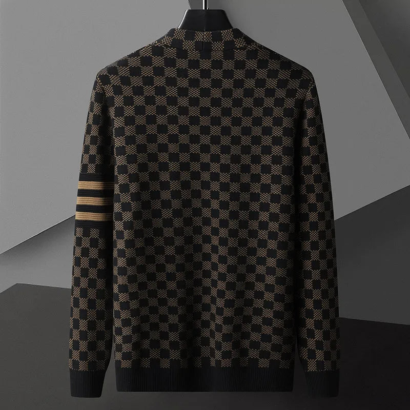 Comfortable men's checkered cardigan. Modern design with distinctive striped sleeve for versatile layering.