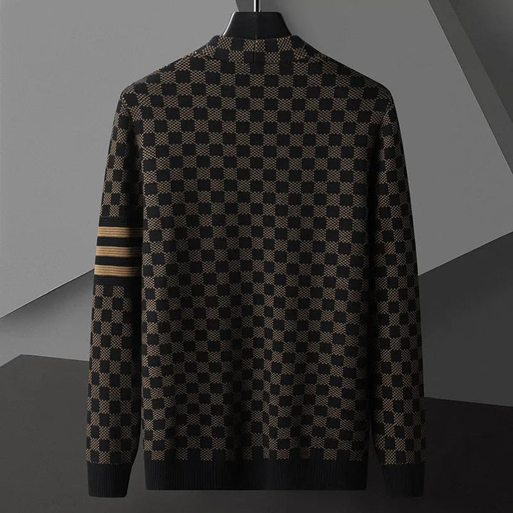 Comfortable men's checkered cardigan. Modern design with distinctive striped sleeve for versatile layering.