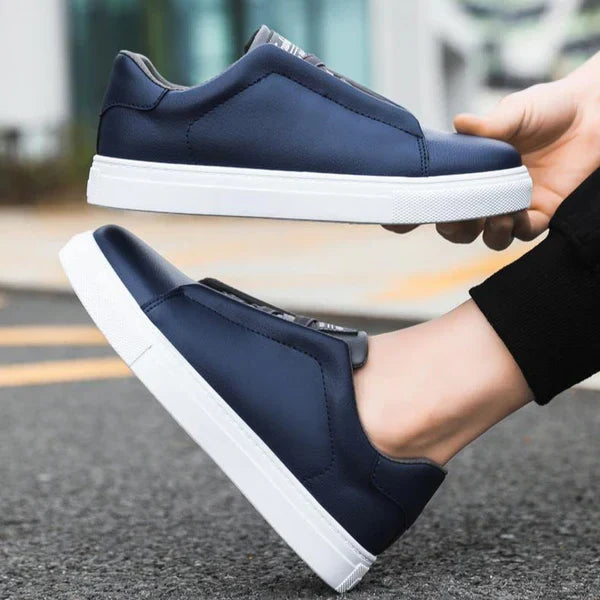 Versatile men's casual Chelsea slip-on sneakers, blending comfort and modern style.