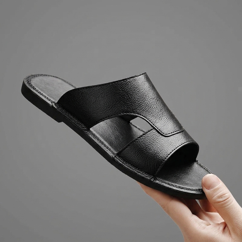 Stylish men's fashion sandals, open-toe cross-strap design, excellent for warm weather comfort.