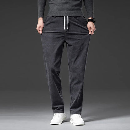 High-quality men's corduroy pants with stretch and a flexible waistband, blending style with superior comfort.