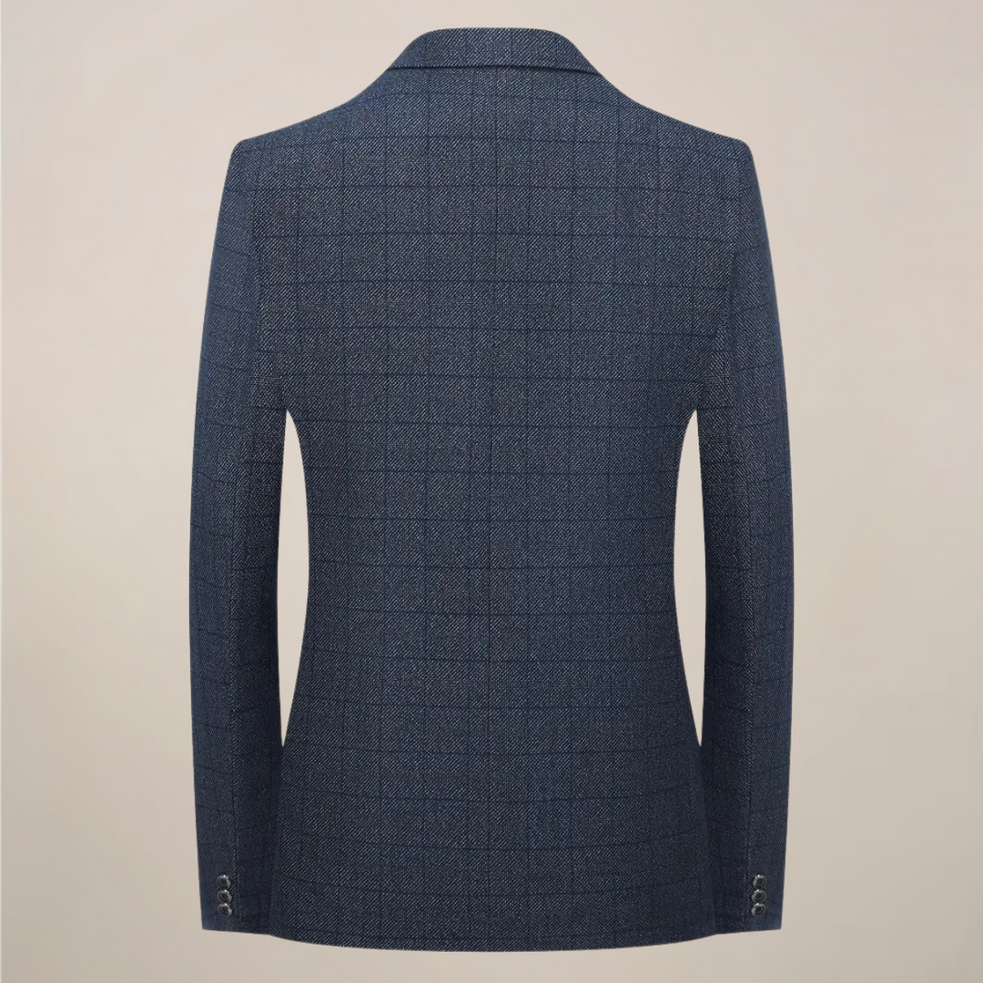 Elegant men's check blazer with lapels, ideal formal wear for business meetings or evening events.