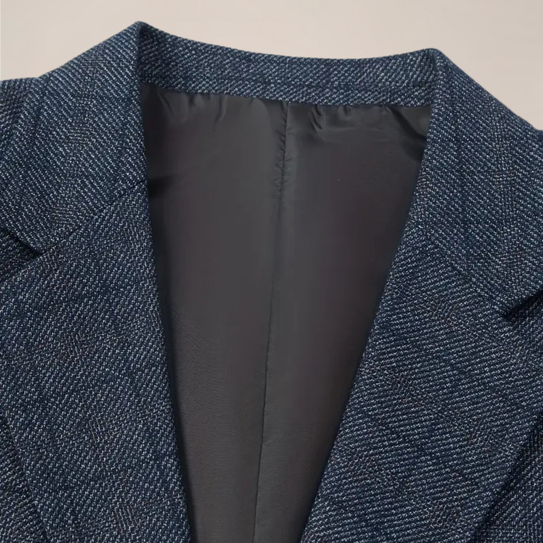 Stylish men's tailored check blazer, a versatile piece for modern men's fashion and various outfits.