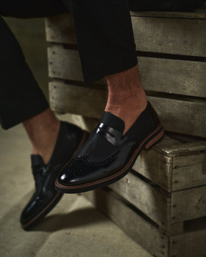 Versatile men's loafers, perfect slip-on shoes for both dress & casual occasions.