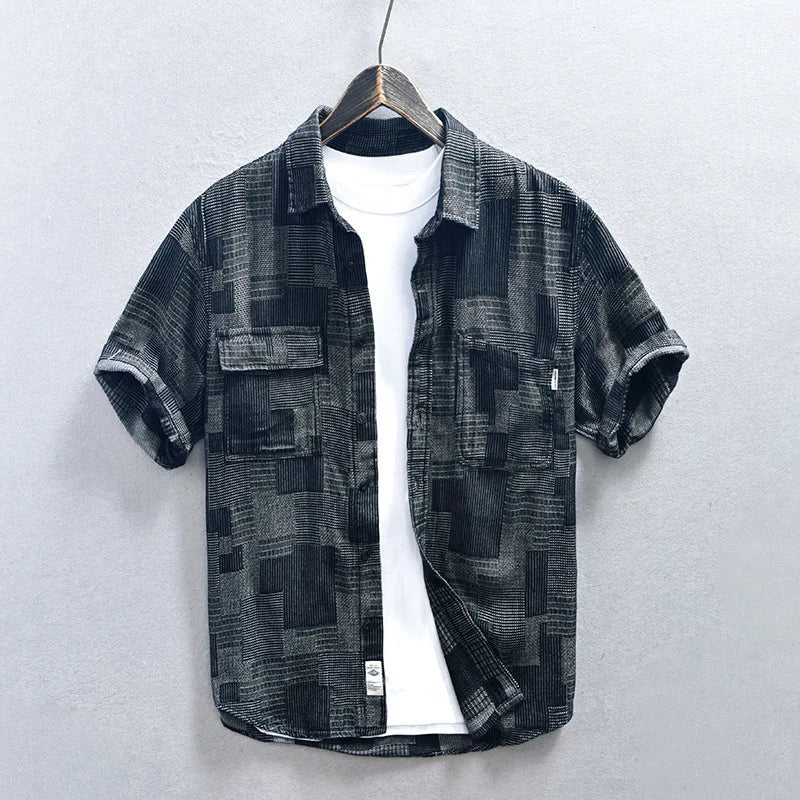 Modern men's multi-pocket long-sleeve button-down shirt, a stylish and versatile option for daily wear.