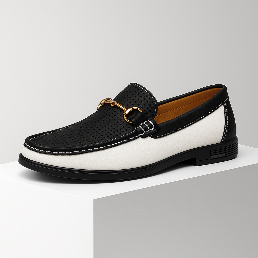 Breathable perforated men's loafers with a decorative bit, ensuring comfort for summer.