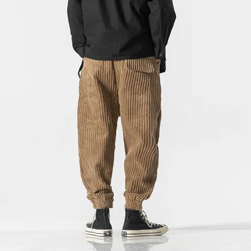 Versatile men's relaxed fit casual joggers for ultimate everyday comfort. Ideal for a stylish, laid-back look.