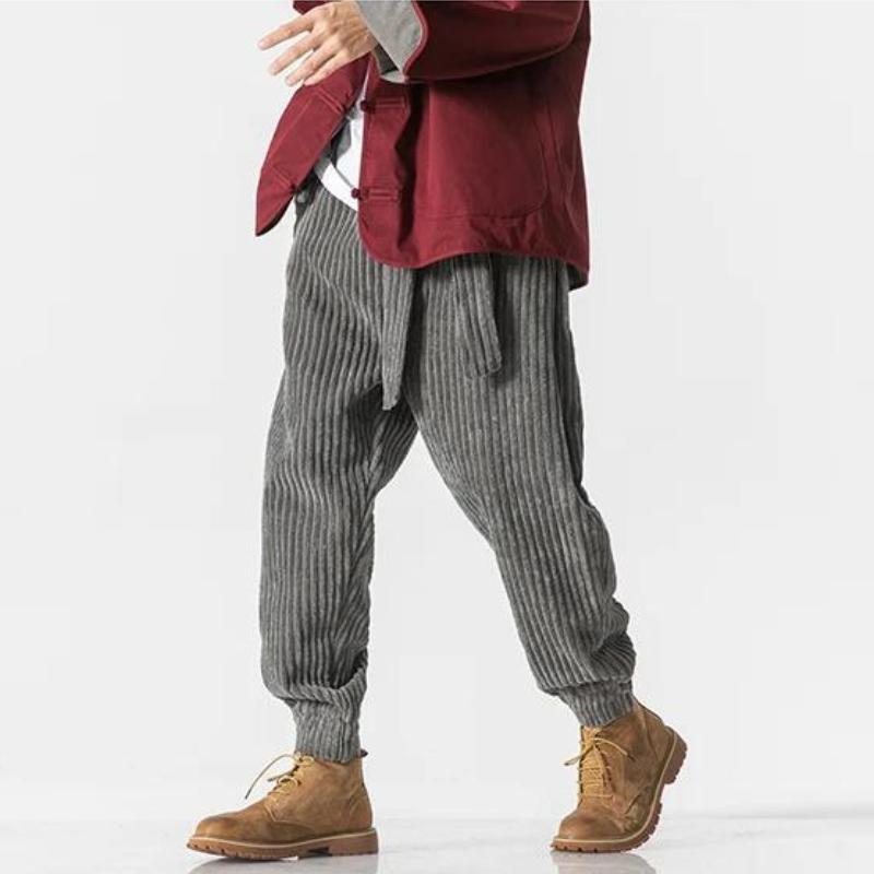 Men's everyday relaxed fit joggers. Comfortable streetwear pants with an elastic waist & ribbed cuffs for style.
