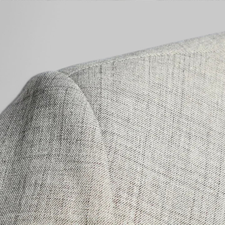 Men's two-button single-breasted blazer, adding a tailored and smart casual touch to any outfit.