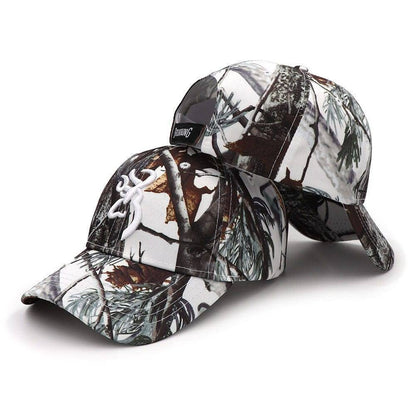 Men's outdoor sports cap in camouflage, suitable for fishing and hiking.