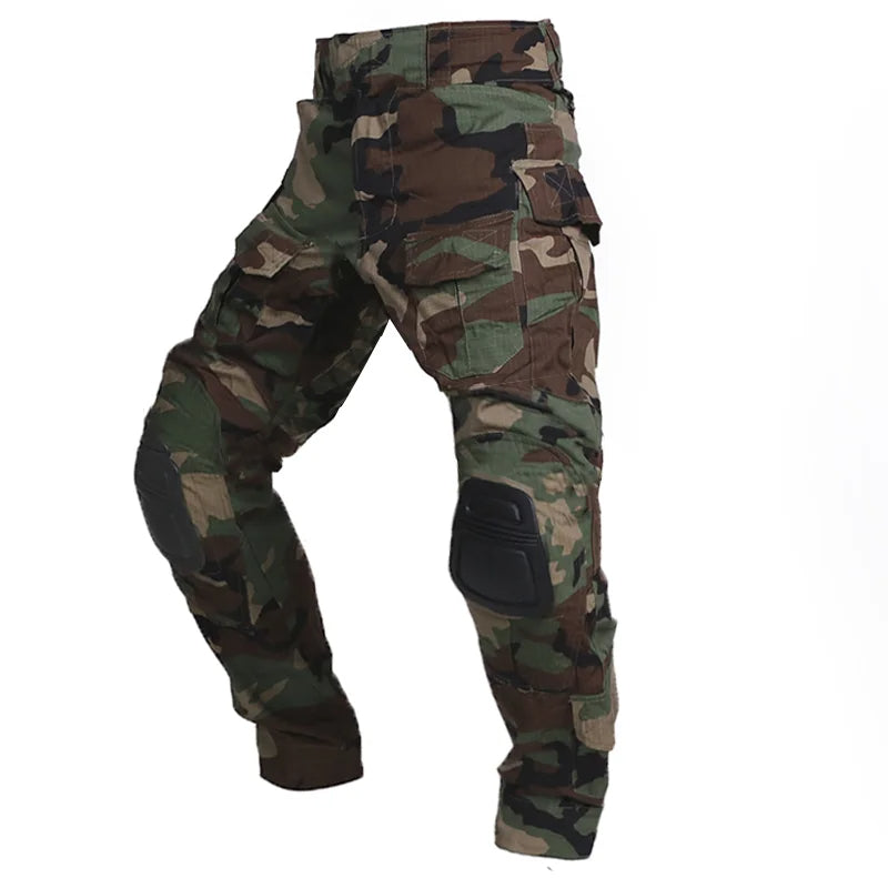 Adventure-ready men's cargo pants, featuring strong material & integrated knee pads for tough conditions.