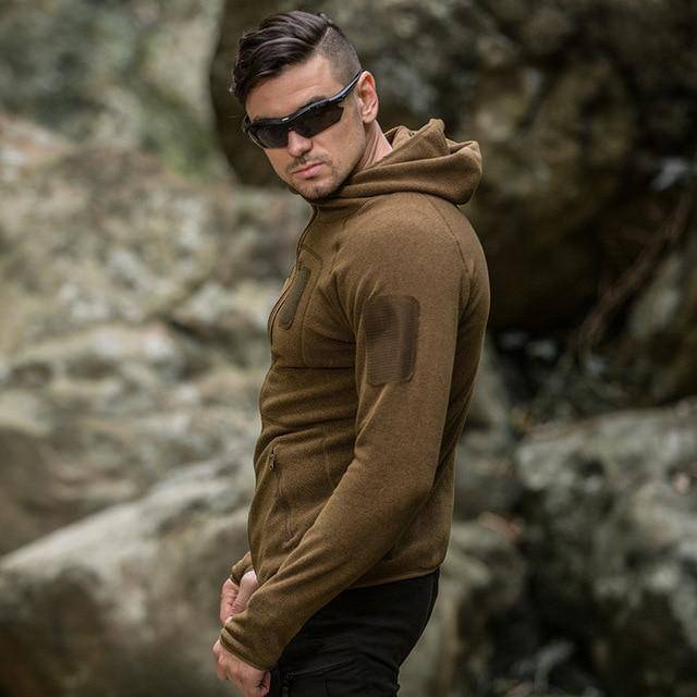 Warm men's fleece hoodie, perfect for outdoor training and cold weather activities.