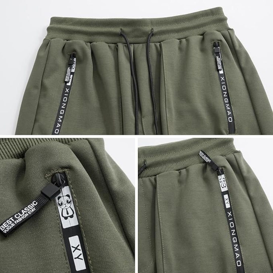 Athletic men's tactical trousers, featuring multiple cargo pockets for a functional & stylish streetwear look.