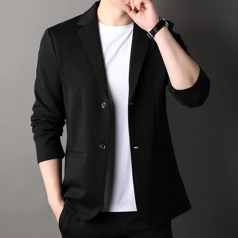 Versatile men's tailored blazer for modern style. Elevates any smart casual or business fashion ensemble.