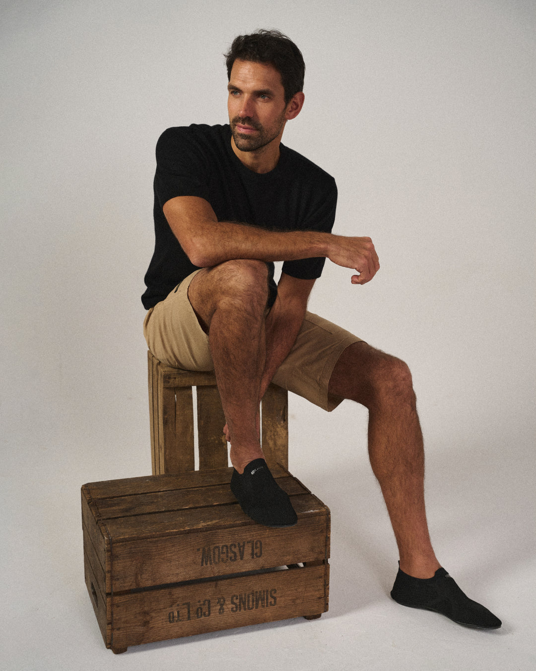 Comfortable men's cargo shorts with a modern tailored fit. Essential summer fashion for everyday versatile style.