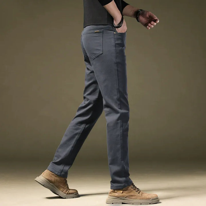 Versatile men's tailored cotton pants, ideal for smart casual or business casual refined style.