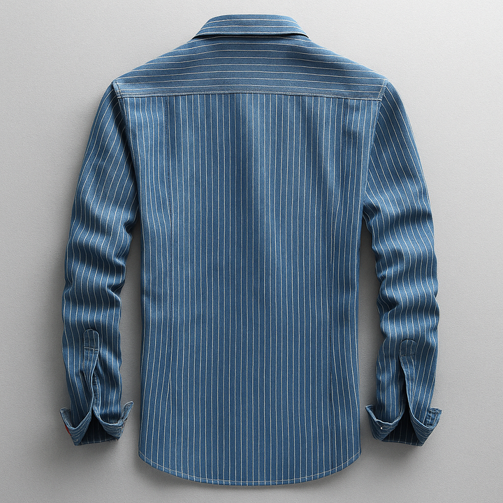 Premium men's casual gray button-up shirt, long sleeve, offering a sophisticated look for versatile everyday men's fashion.